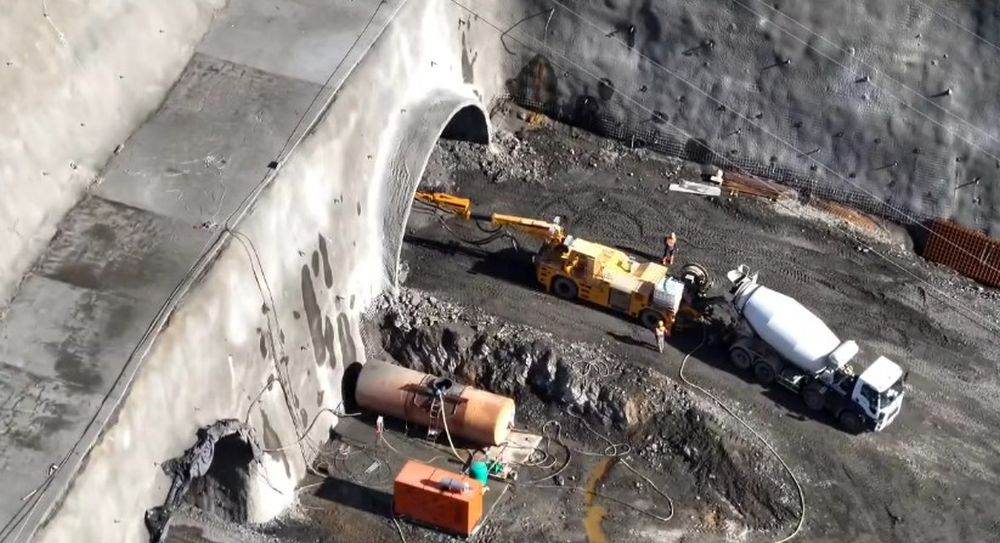 Au început detonările pentru construirea tunelului Robeşti pe Autostrada Sibiu-Piteşti